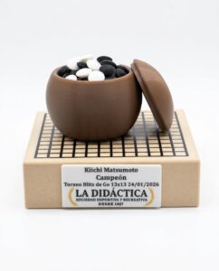 Trofeo de go de La Didáctica, foto de estudio
