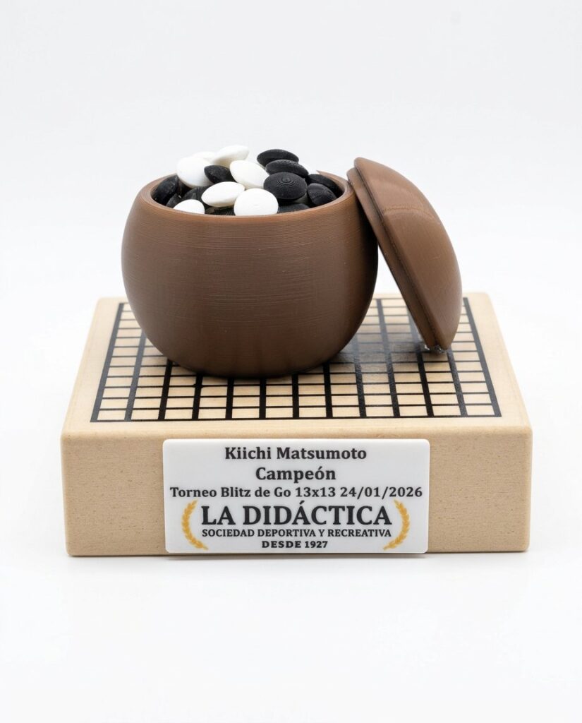 Trofeo de go de La Didáctica, foto de estudio